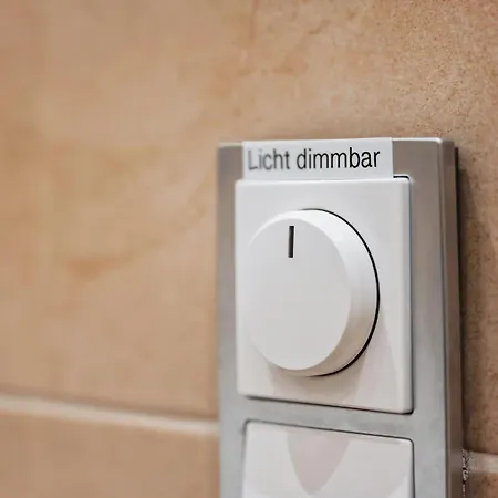 Edler Wohnraum Schwanenteich-Suite Mit Balkon, Kaffeevollautomat, Lift & Parkplatz Zwickau Exterior foto