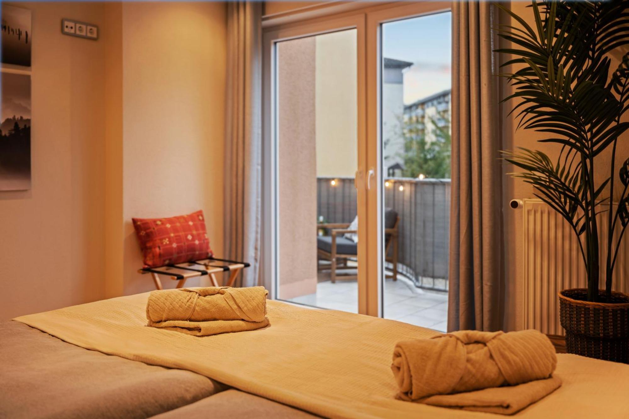 Edler Wohnraum Schwanenteich-suite Mit Balkon, Kaffeevollautomat, Lift & Parkplatz Apartment
