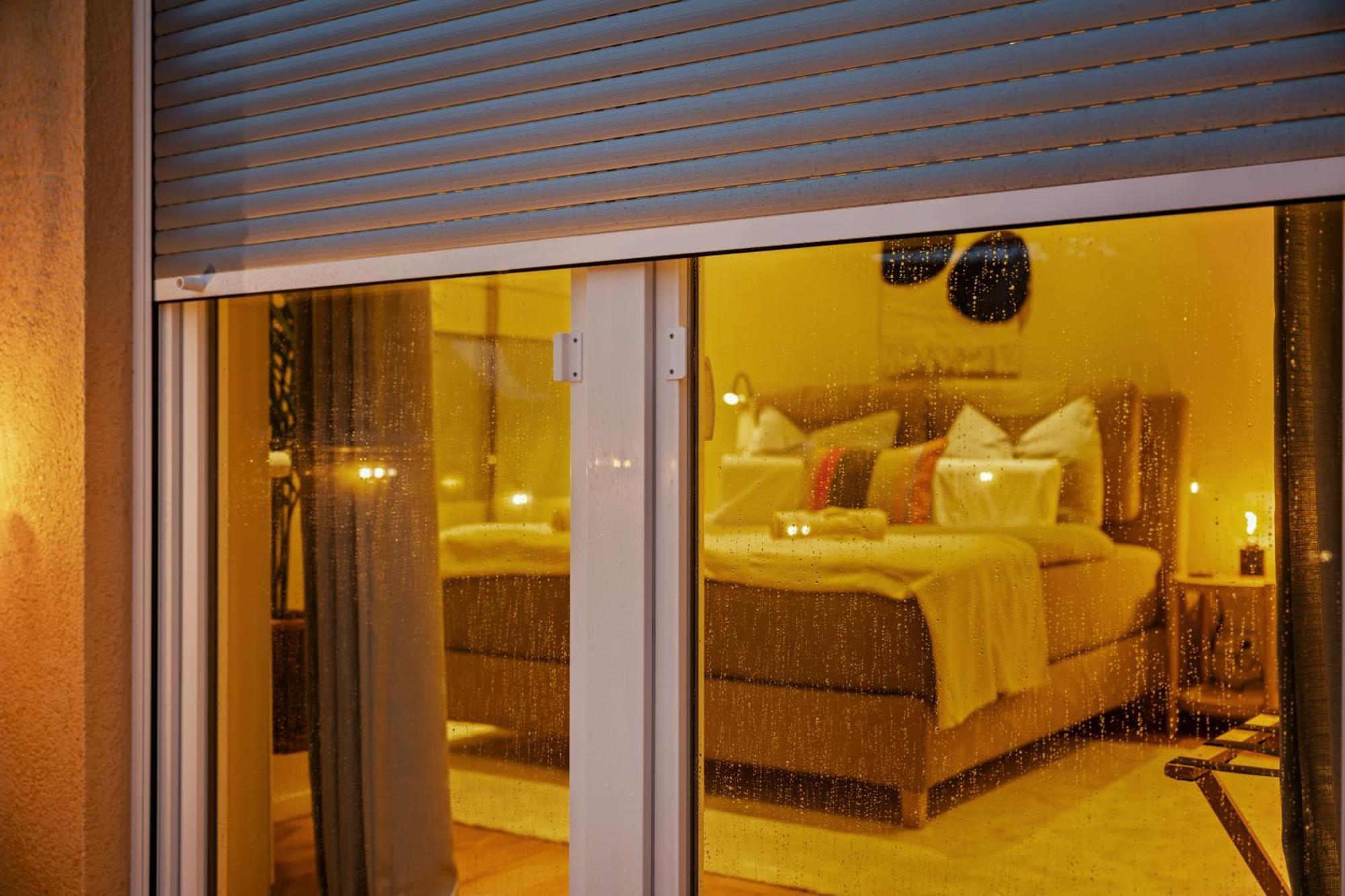 Edler Wohnraum Schwanenteich-suite Mit Balkon, Kaffeevollautomat, Lift & Parkplatz Zwickau