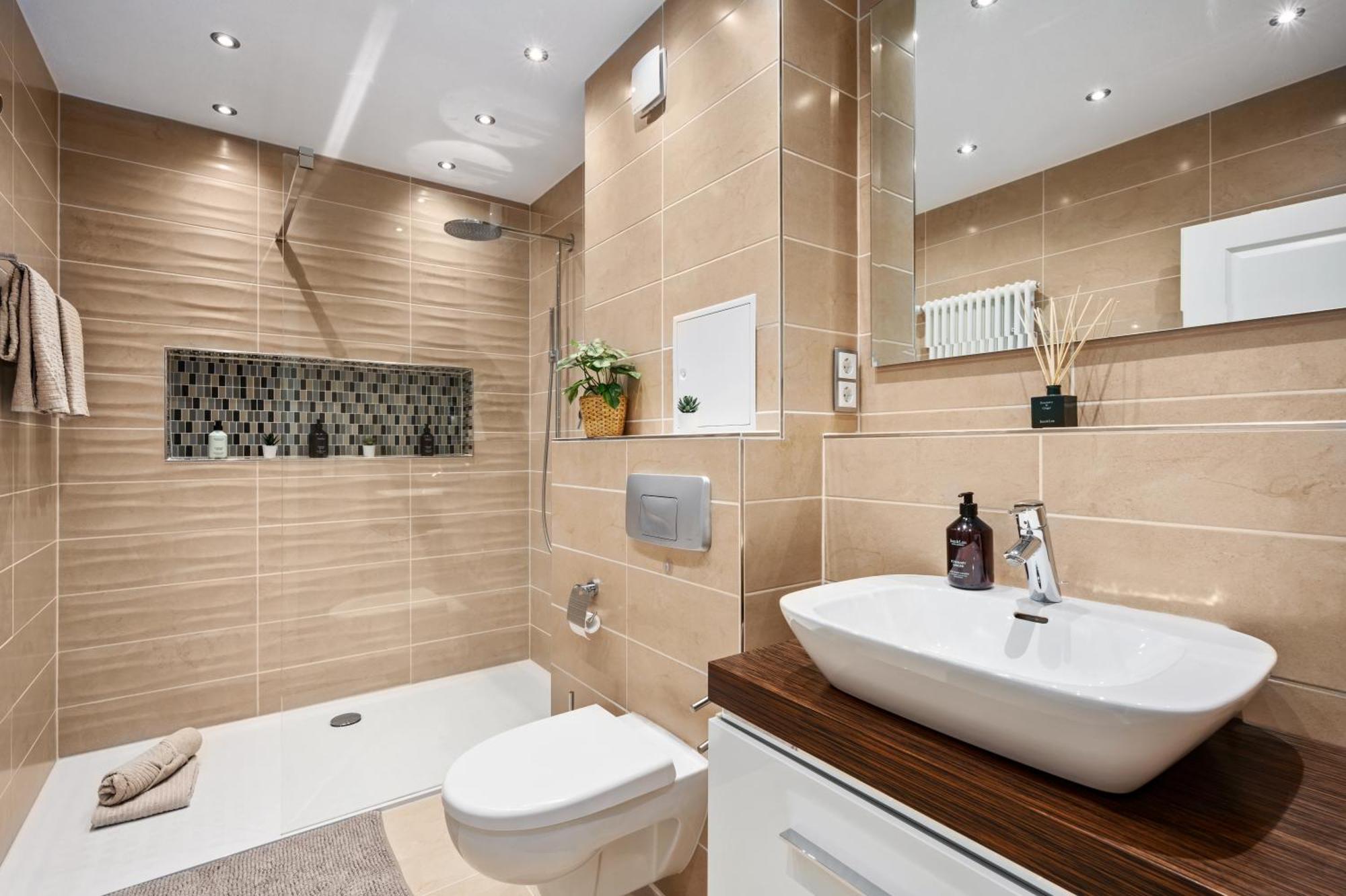 Edler Wohnraum Schwanenteich-suite Mit Balkon, Kaffeevollautomat, Lift & Parkplatz Zwickau