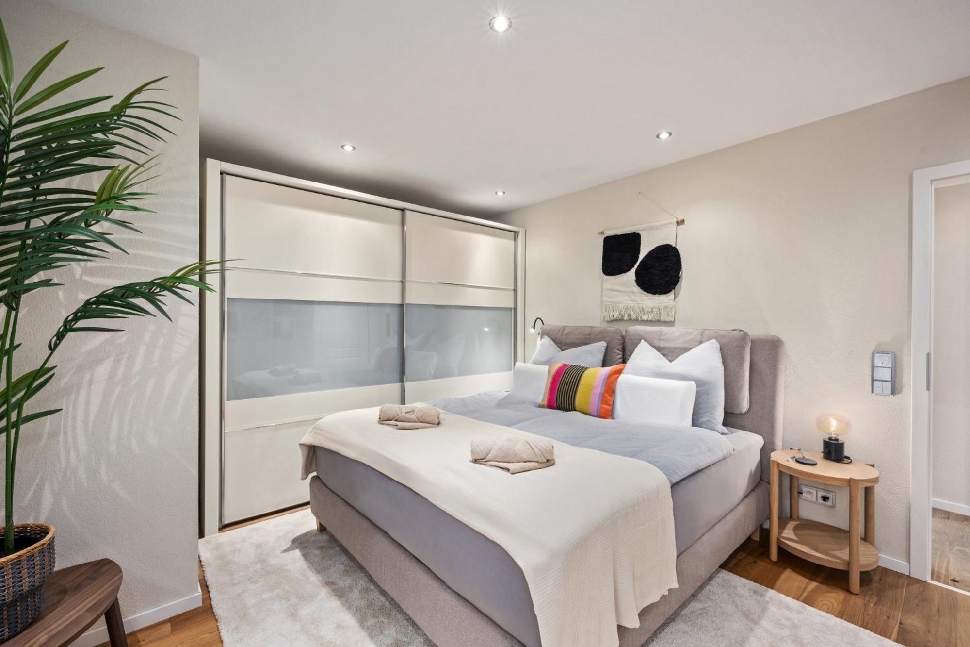 Edler Wohnraum Schwanenteich-suite Mit Balkon, Kaffeevollautomat, Lift & Parkplatz * Zwickau